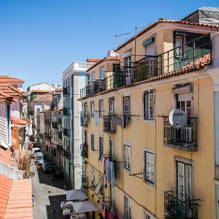 Explore Vibrant From A Designer Loft At Casa Da Barroca Lizbona