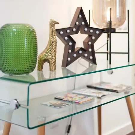 Explore Vibrant From A Designer Loft At Casa Da Barroca Lizbona